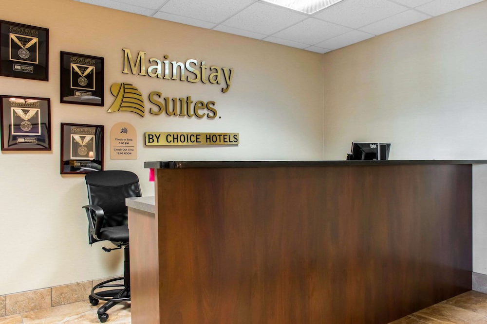 MainStay Suites of Lancaster County 8/42
