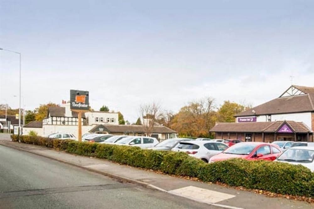 Premier Inn Wirral (Heswall) 30/37