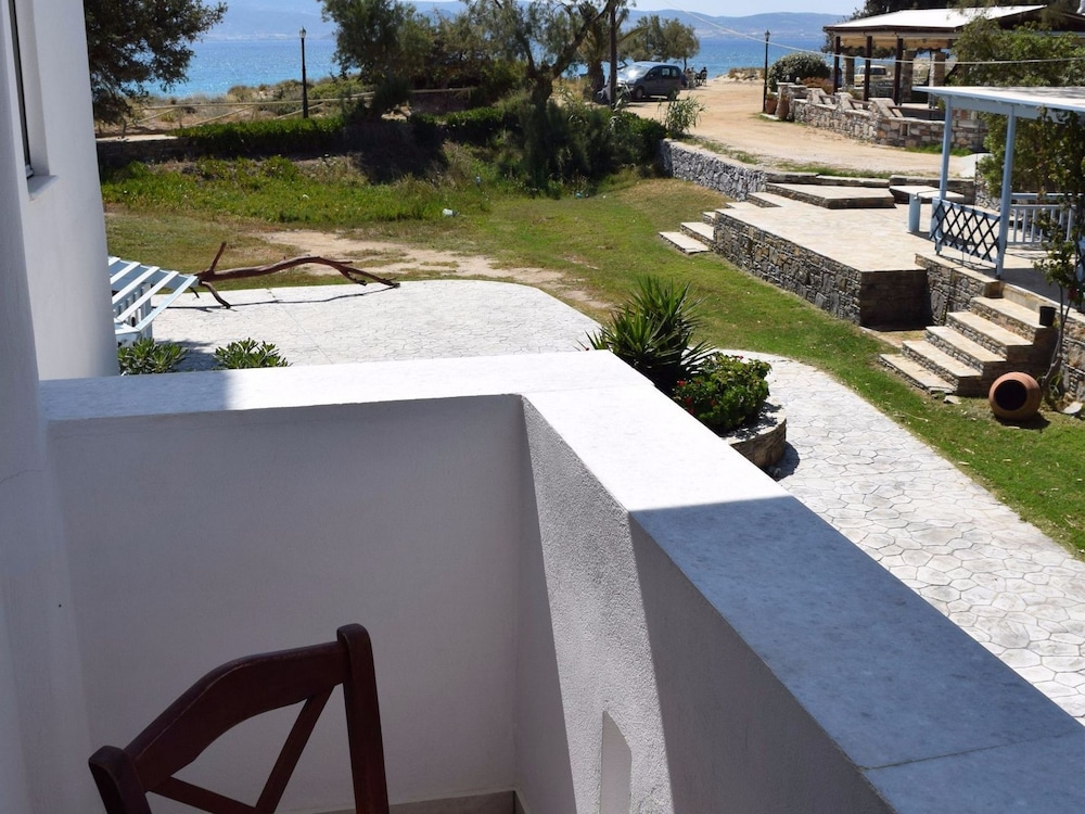 Stella Naxos Island 40/50