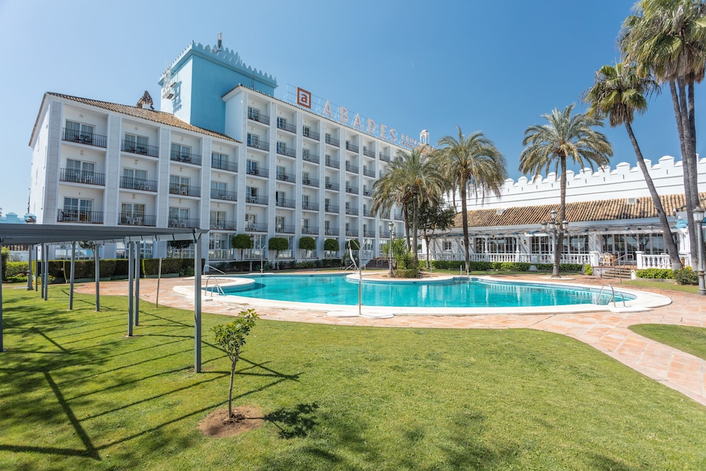Hotel Abades Benacazon 10/61