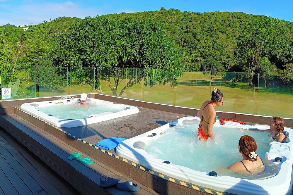Fairways And Bluewater Newcoast Boracay 49/76
