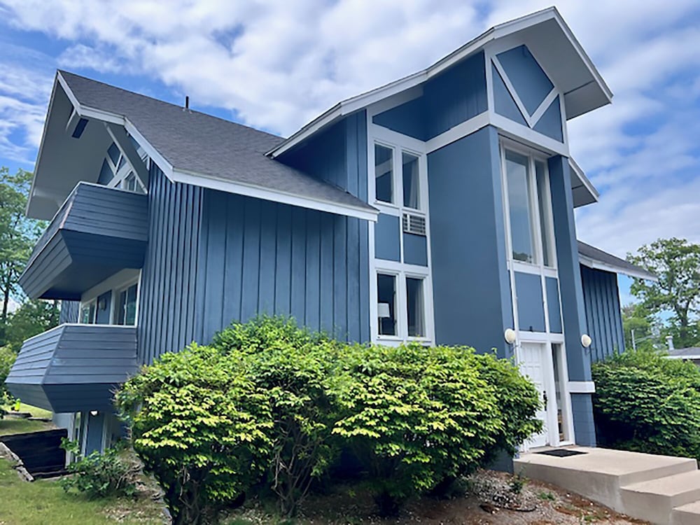 Travelodge by Wyndham Traverse City MI photo4