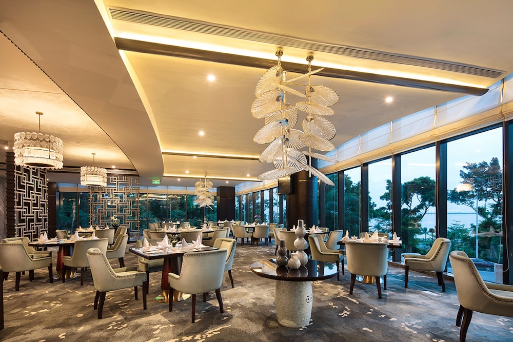 Grand Bay Hotel Zhuhai 29/50