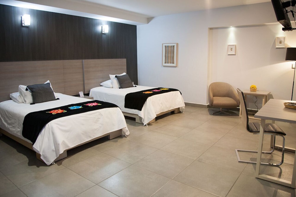 Maria Ines Hotel Suite 23/59