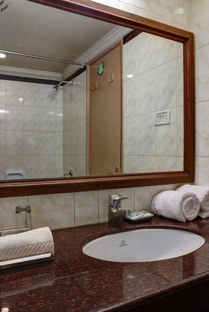 HOTEL PRADEEP 53/55