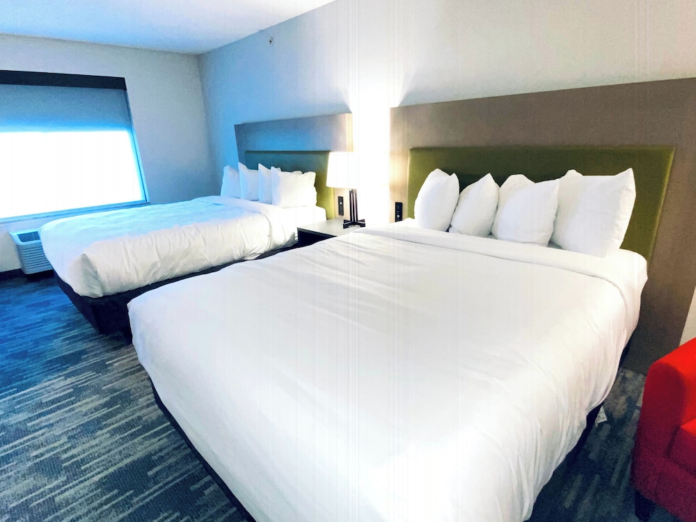 Room, 2 Queen Beds, Country Inn & Suites by Radisson, Queensbury - Lake George 5/10