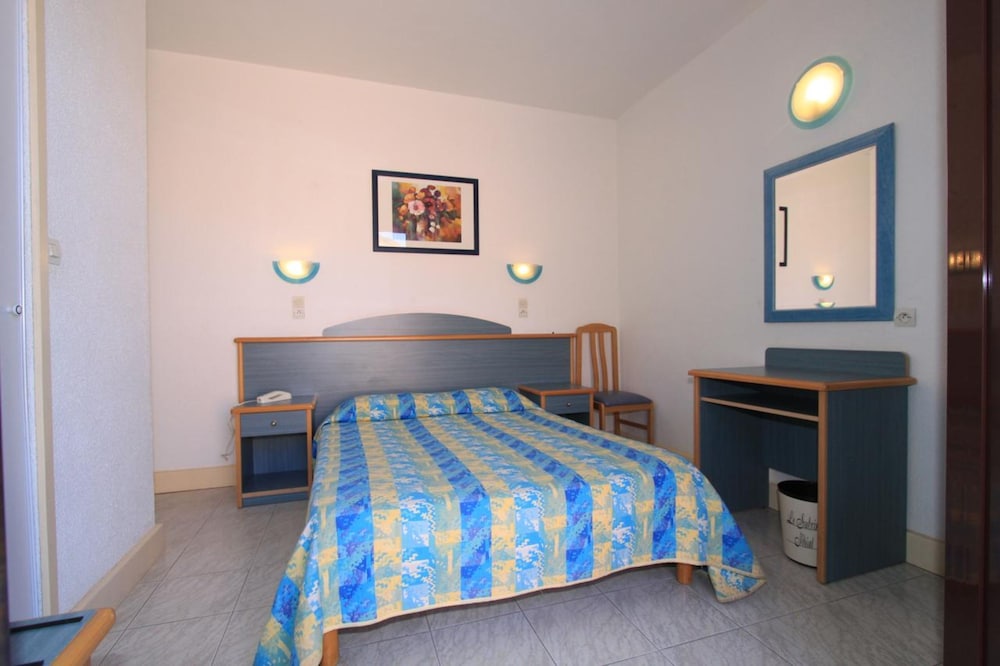 Hotel Ideal 8/38