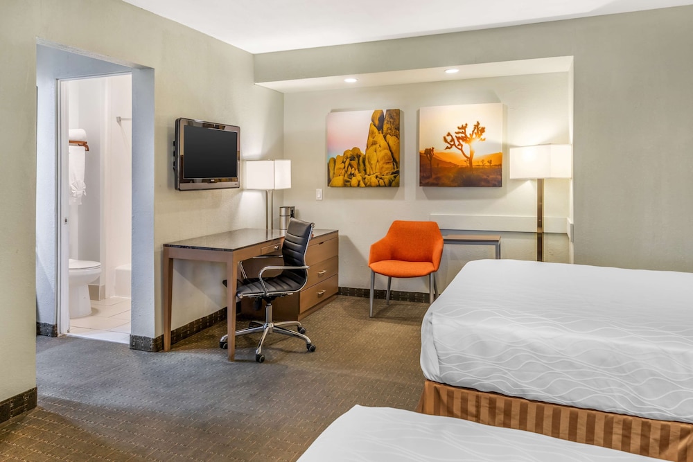 Best Western Inn At Palm Springs 35/47