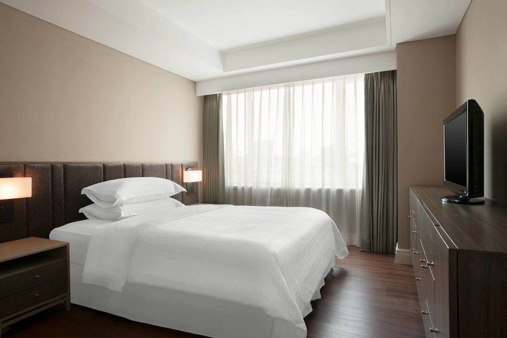 Sheraton Surabaya 7/39