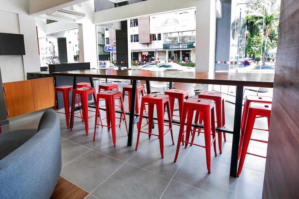 Lazdana Hotel Kuala Lumpur 38/48