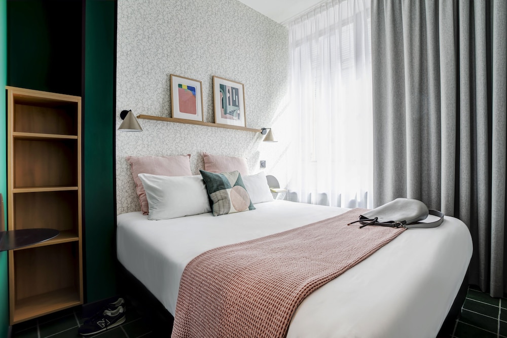 Republik Hotel 6/38