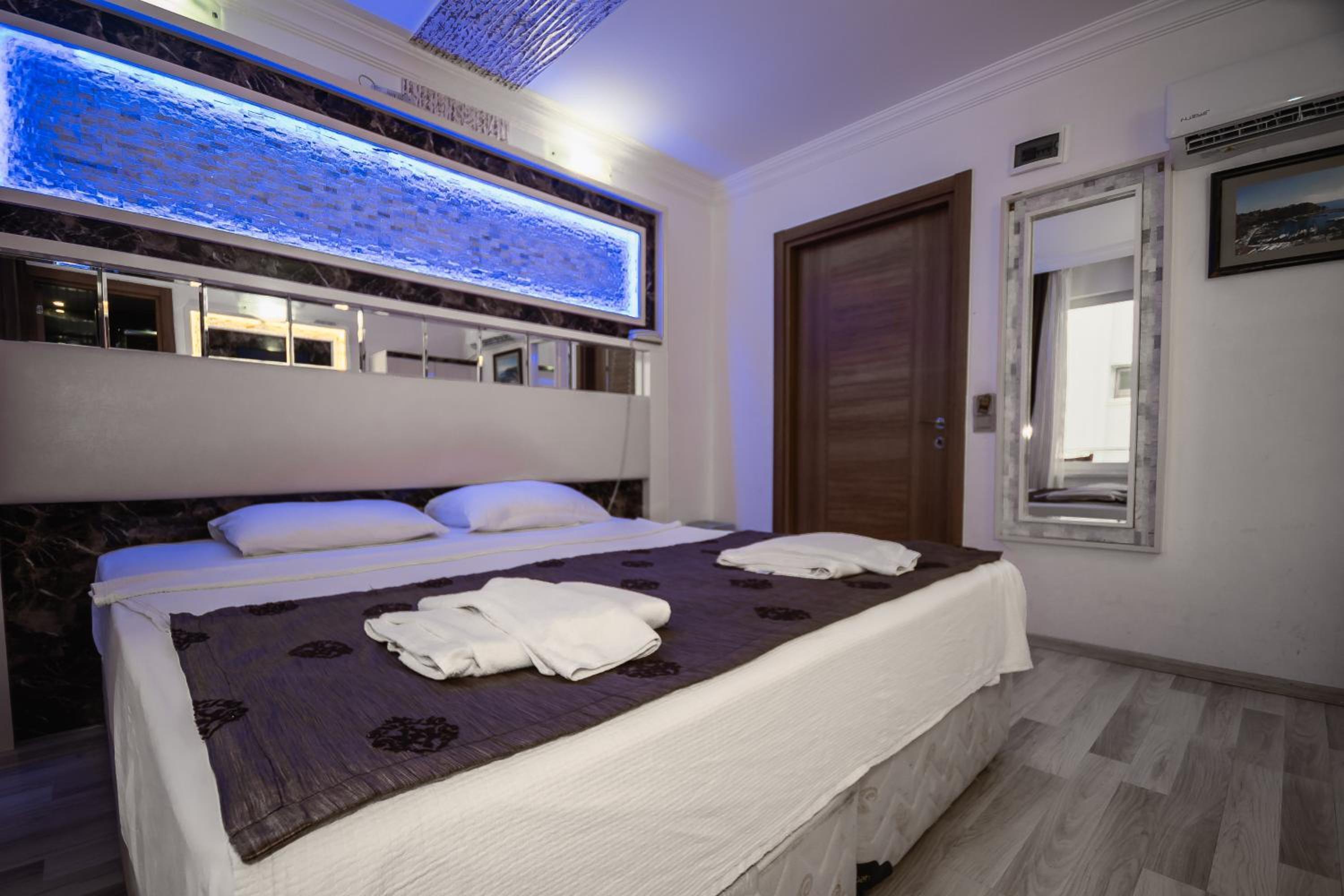 Behram Hotel 8/28
