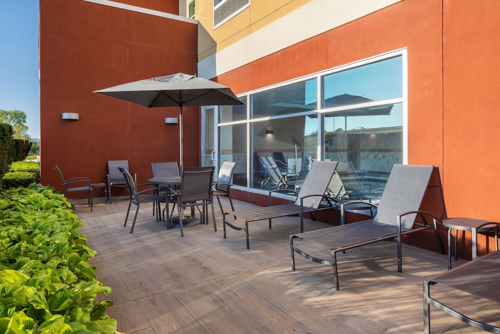 Fairfield Inn & Suites by Marriott Columbus Dublin 45/48