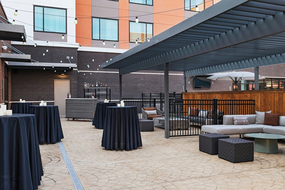 Ac Hotel By Marriott Waco Downtown 30/50