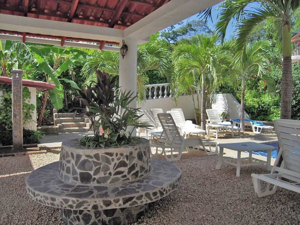 Hotel Flores 43/50