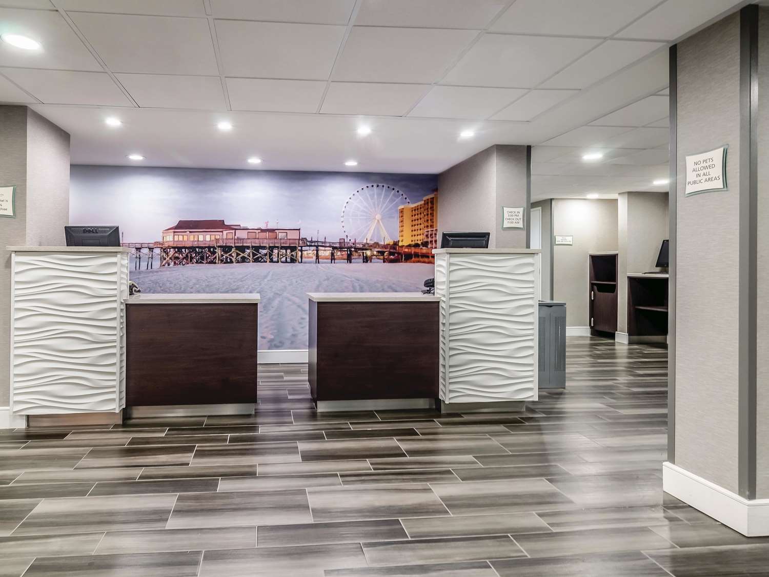 La Quinta Inn & Suites by Wyndham Myrtle Beach - N Kings Hwy 5/42