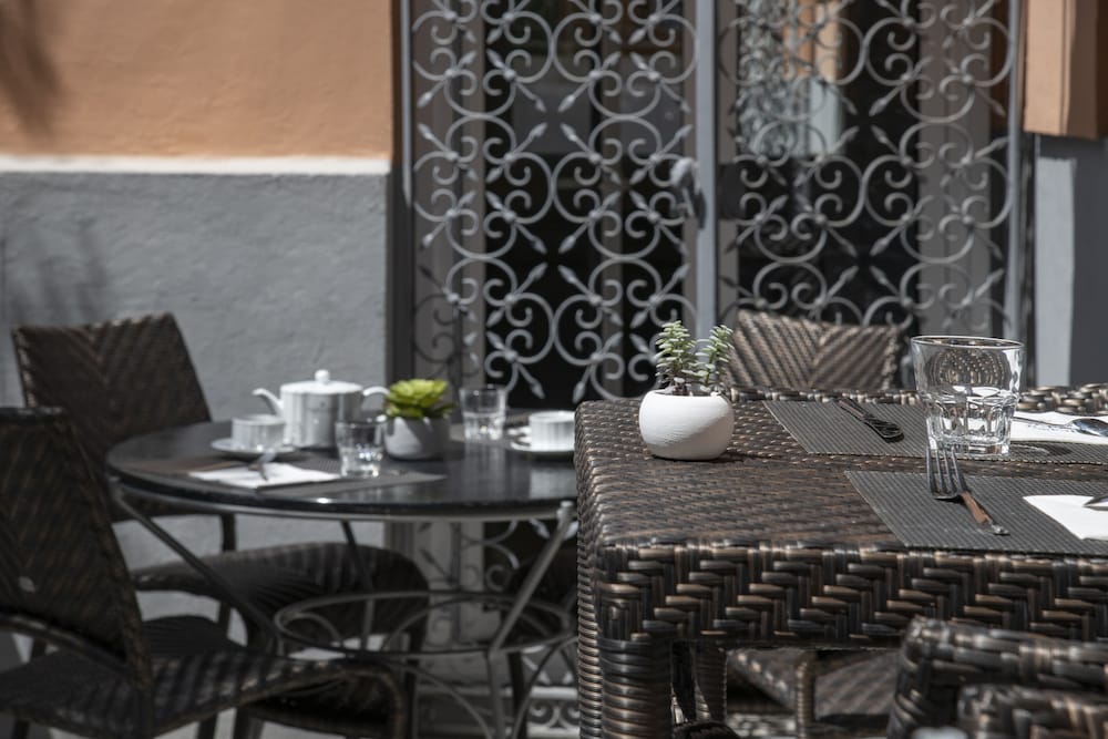 Golden Tulip Cannes de Paris 39/49