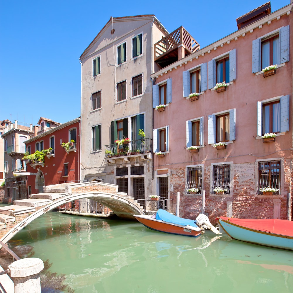 3749 Ponte Chiodo Guest House 36/46