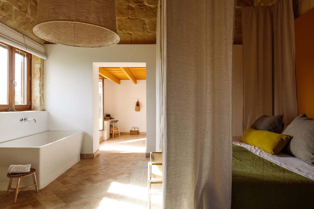 Garden, Superior, Suite, King Bed, Private Garden, Terrace