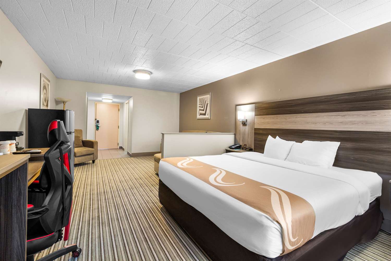 Suite, King Bed
