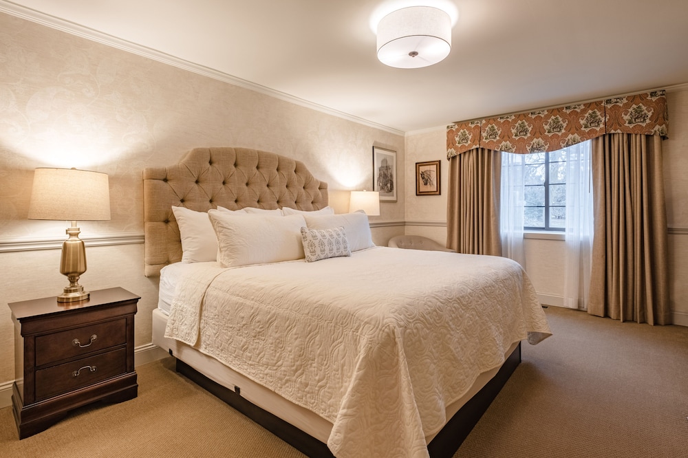 Suite, King Bed