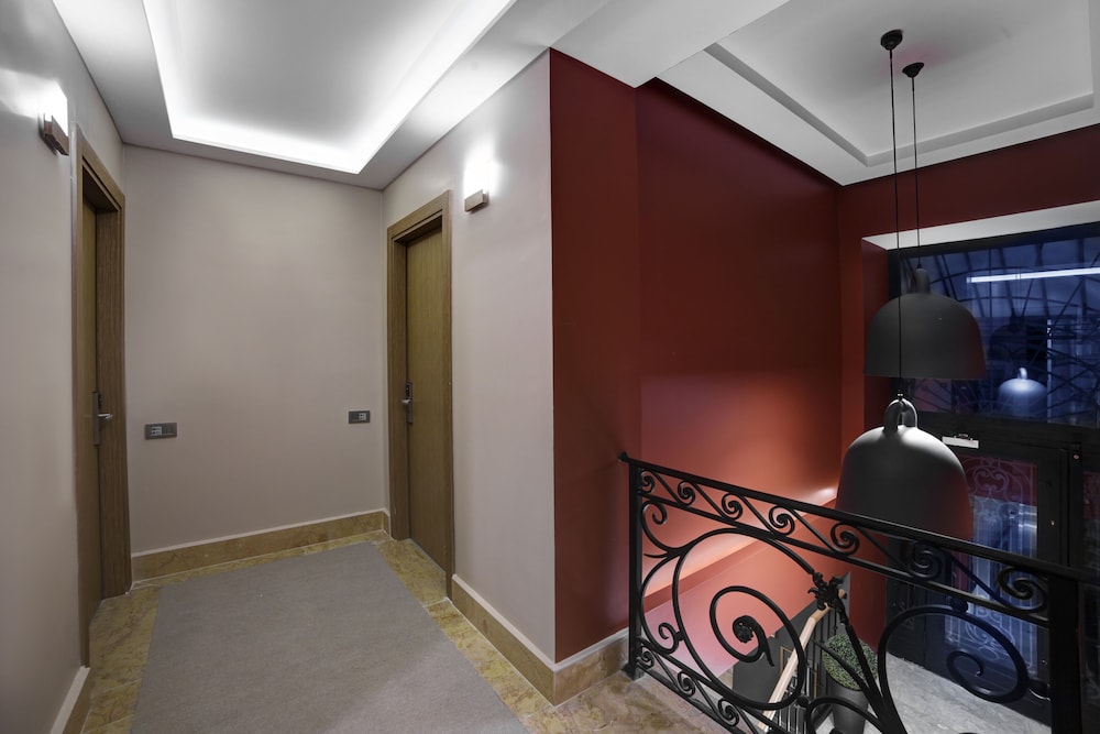 The Fox Hotel Taksim 11/69