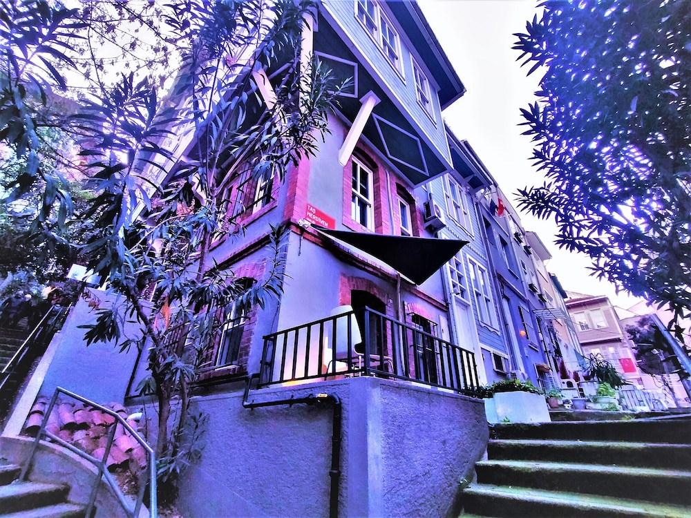 Dreamers B&B 7/50