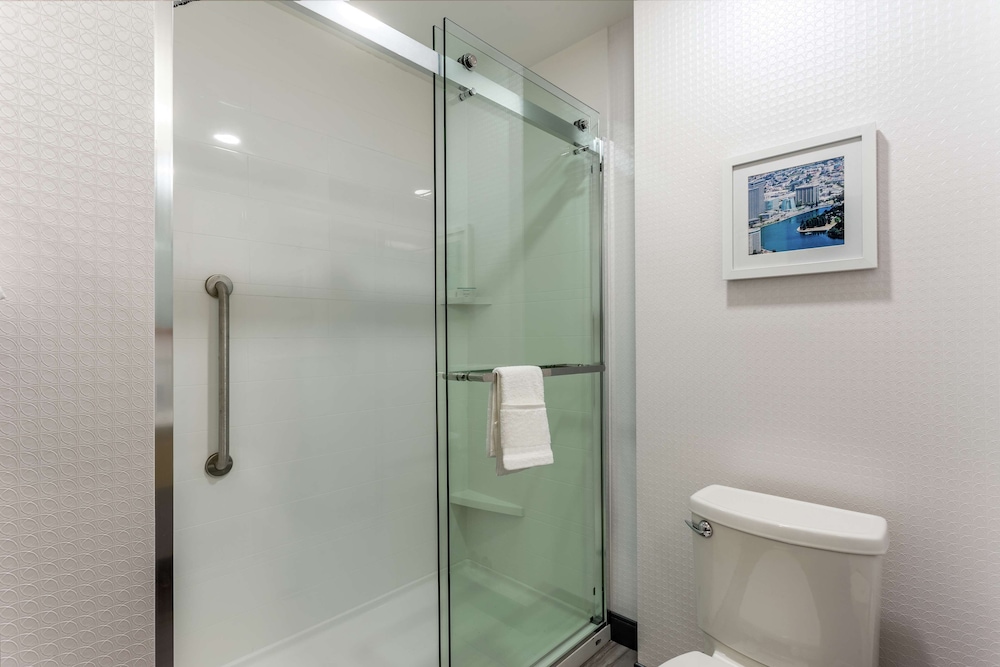 Hampton Inn Oakland Downtown City Center Ca 14/31