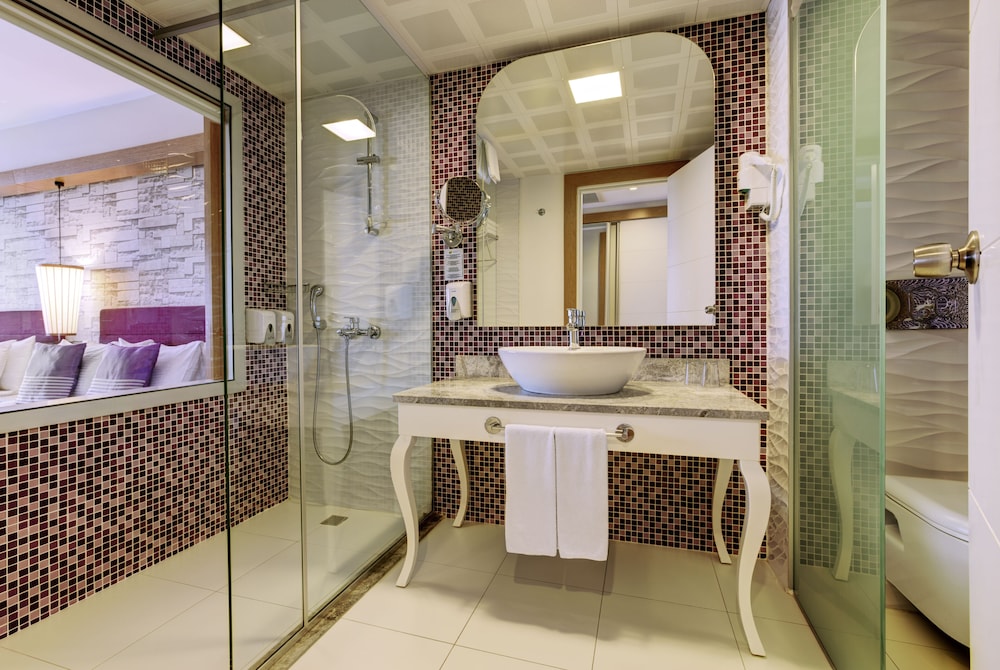 Tui Magic Life Jacaranda 32/68