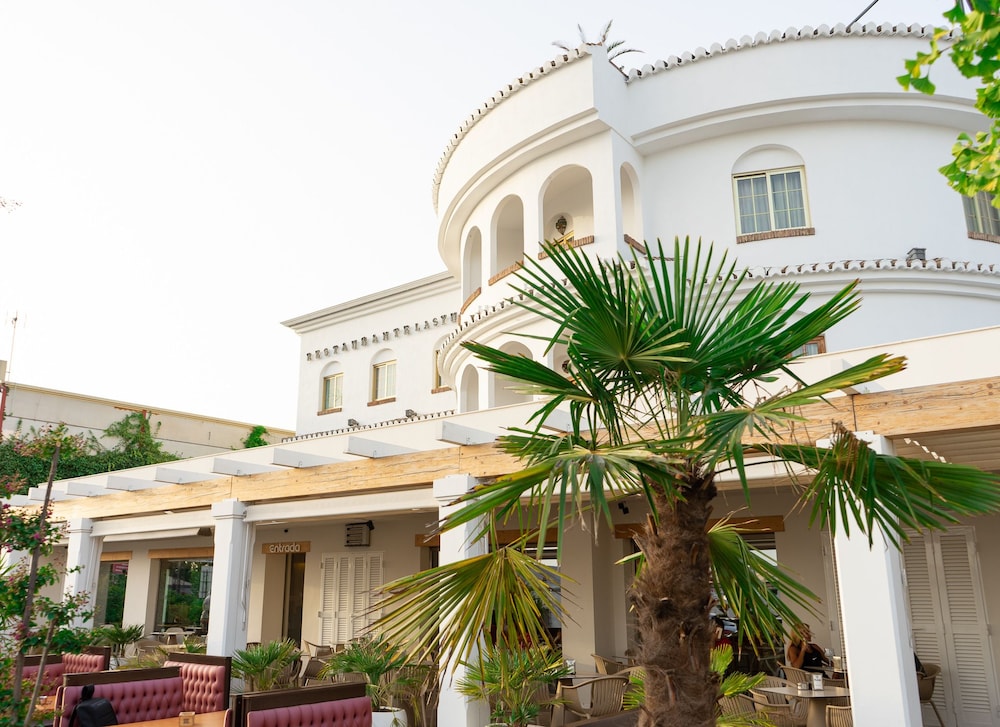 Hotel Las Yucas 4/50