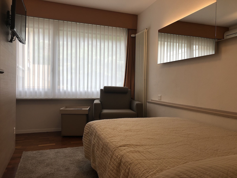 Hotel Campione 38/74