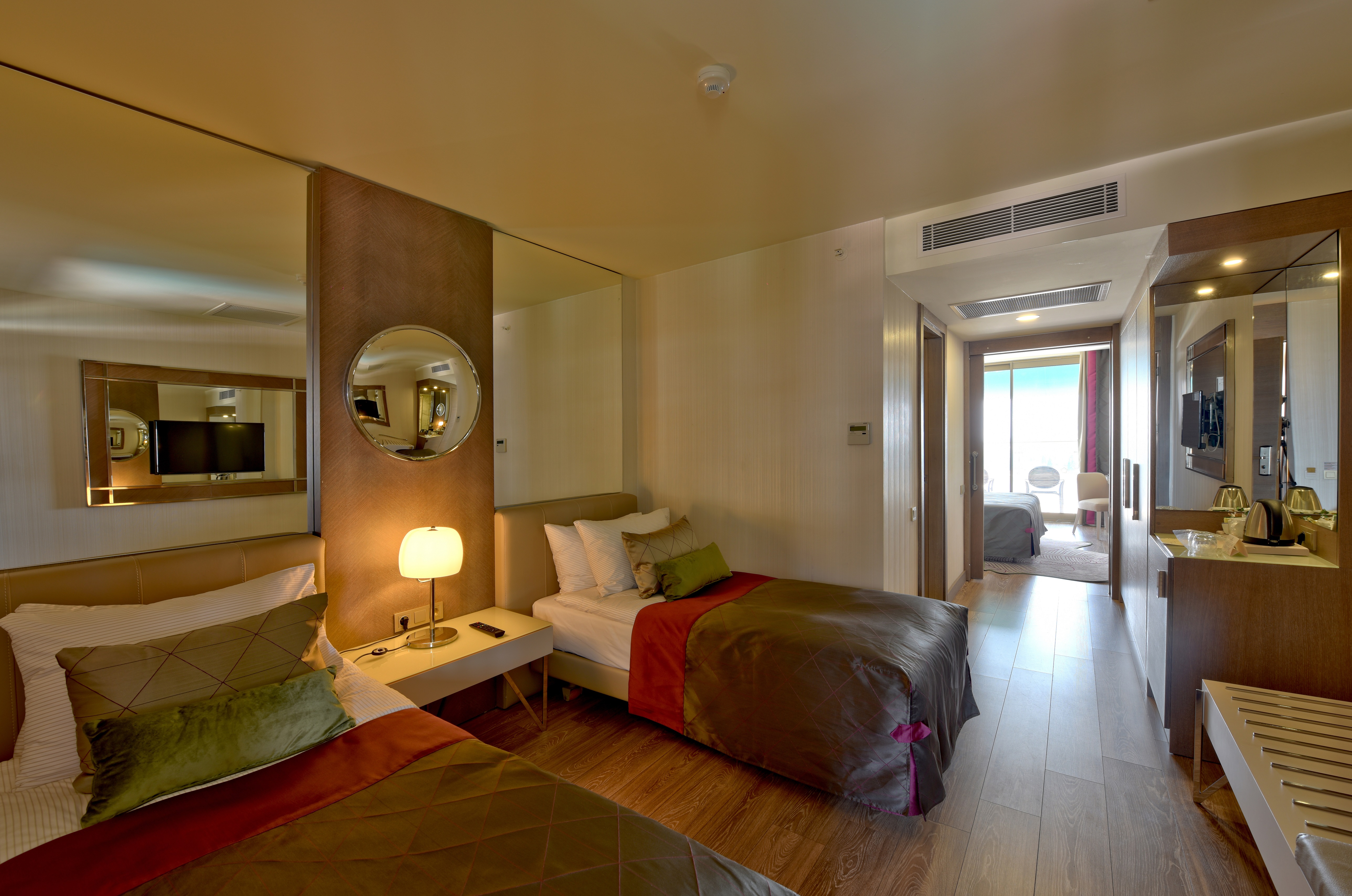 FAMILY ROOM SEA VIEW