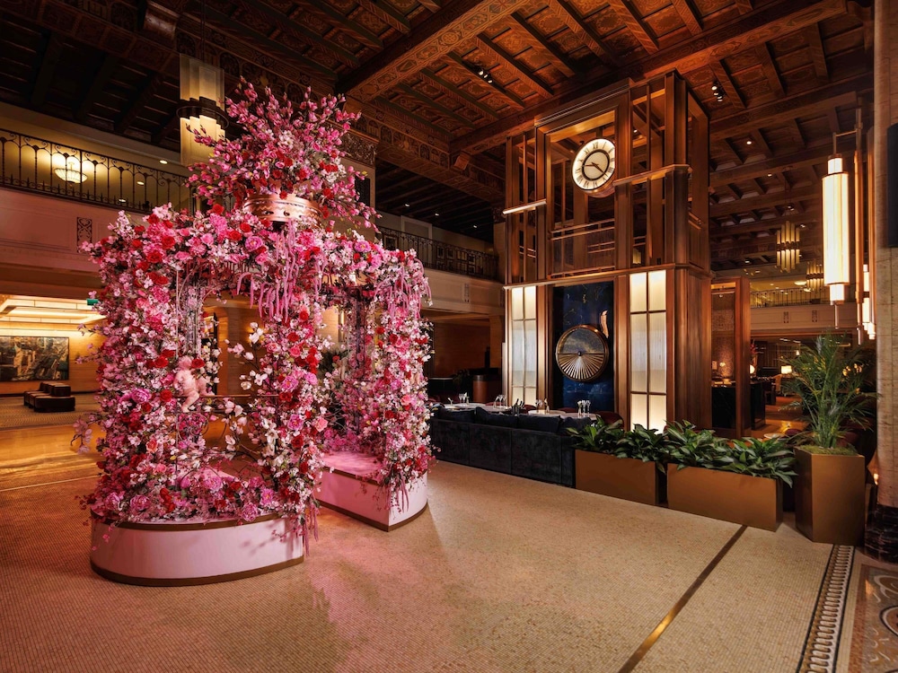 Fairmont Royal York Gold Experience 6/50