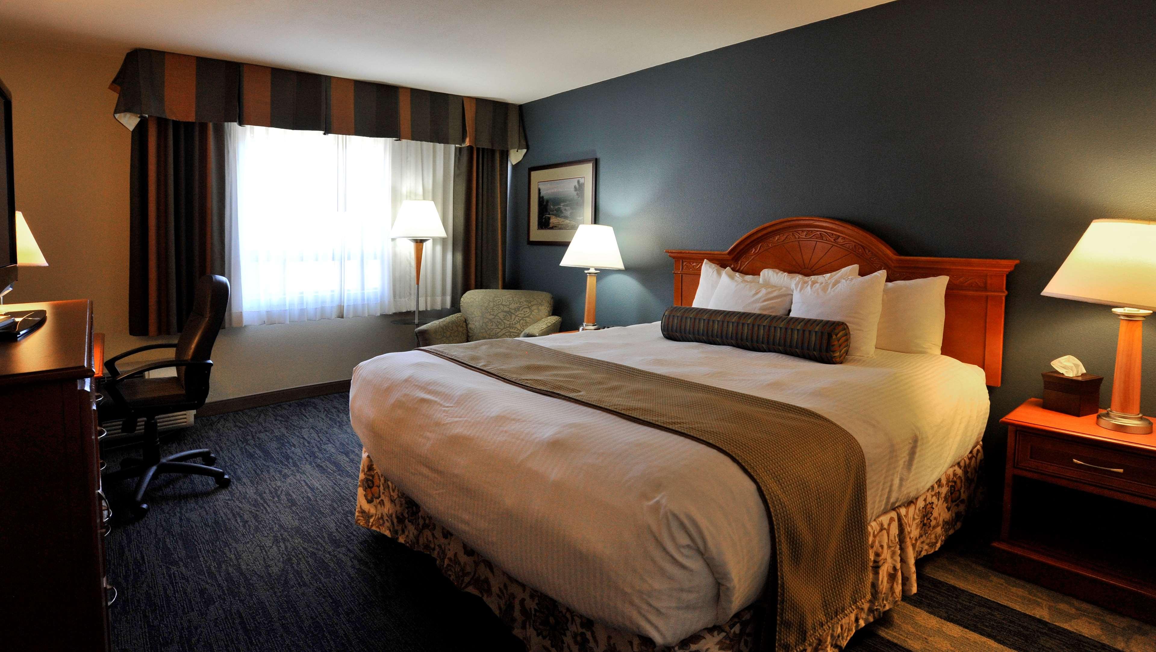 غرفة، Best Western Plus Clocktower Inn 6/10