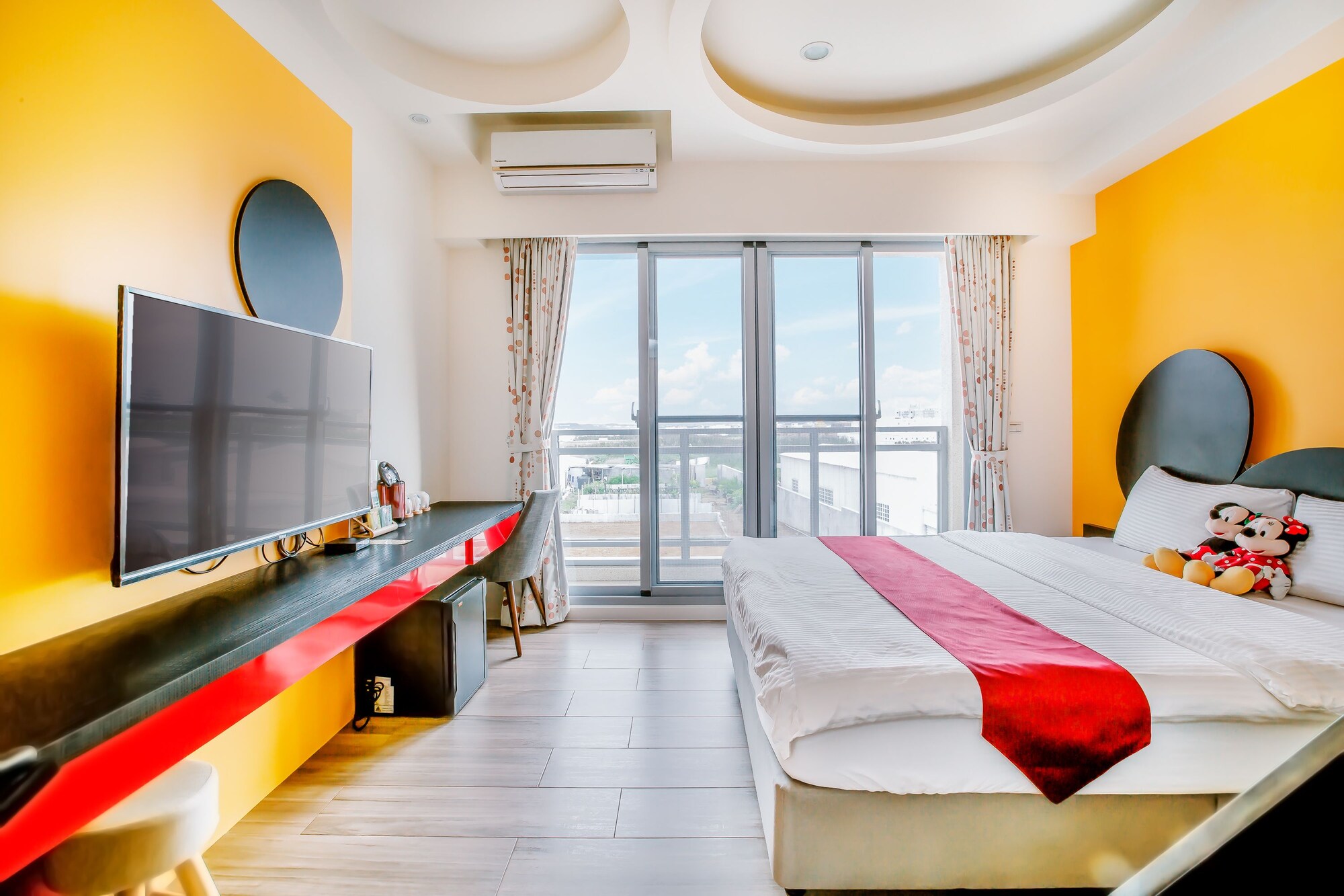 SIGNATURE, SUITE, BALCONY