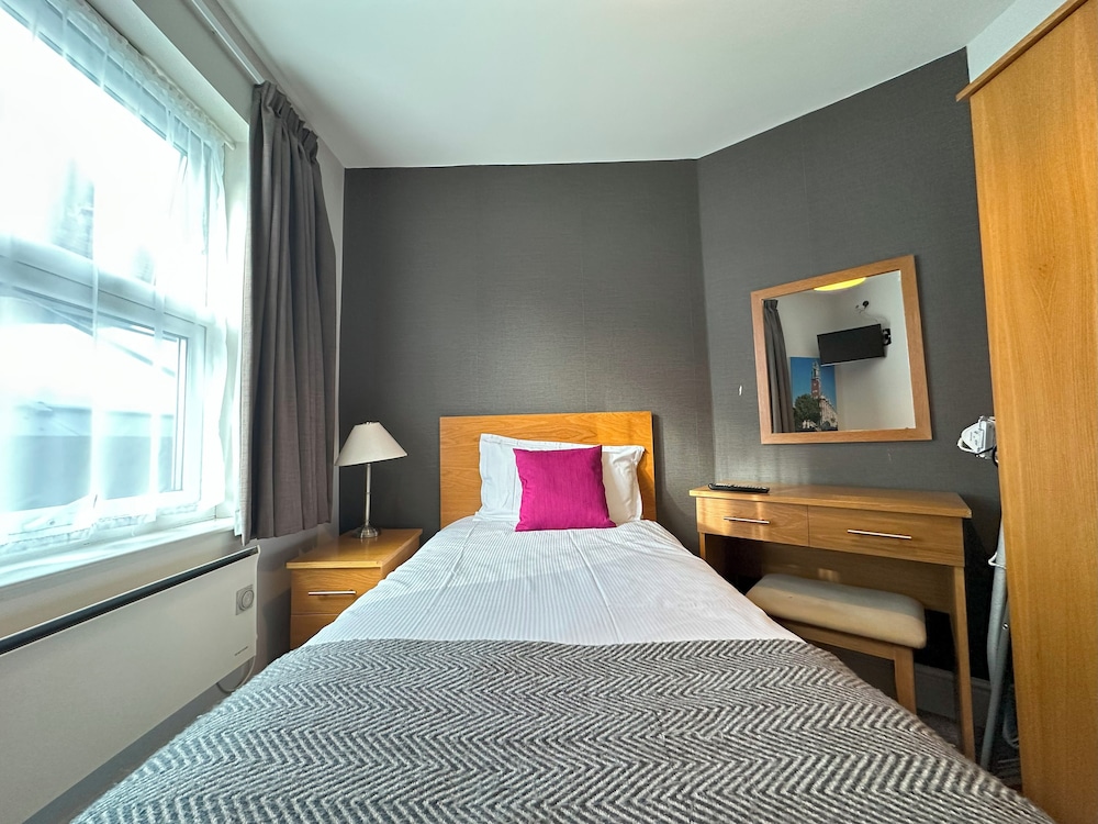 The North Hill Hotel 17/50