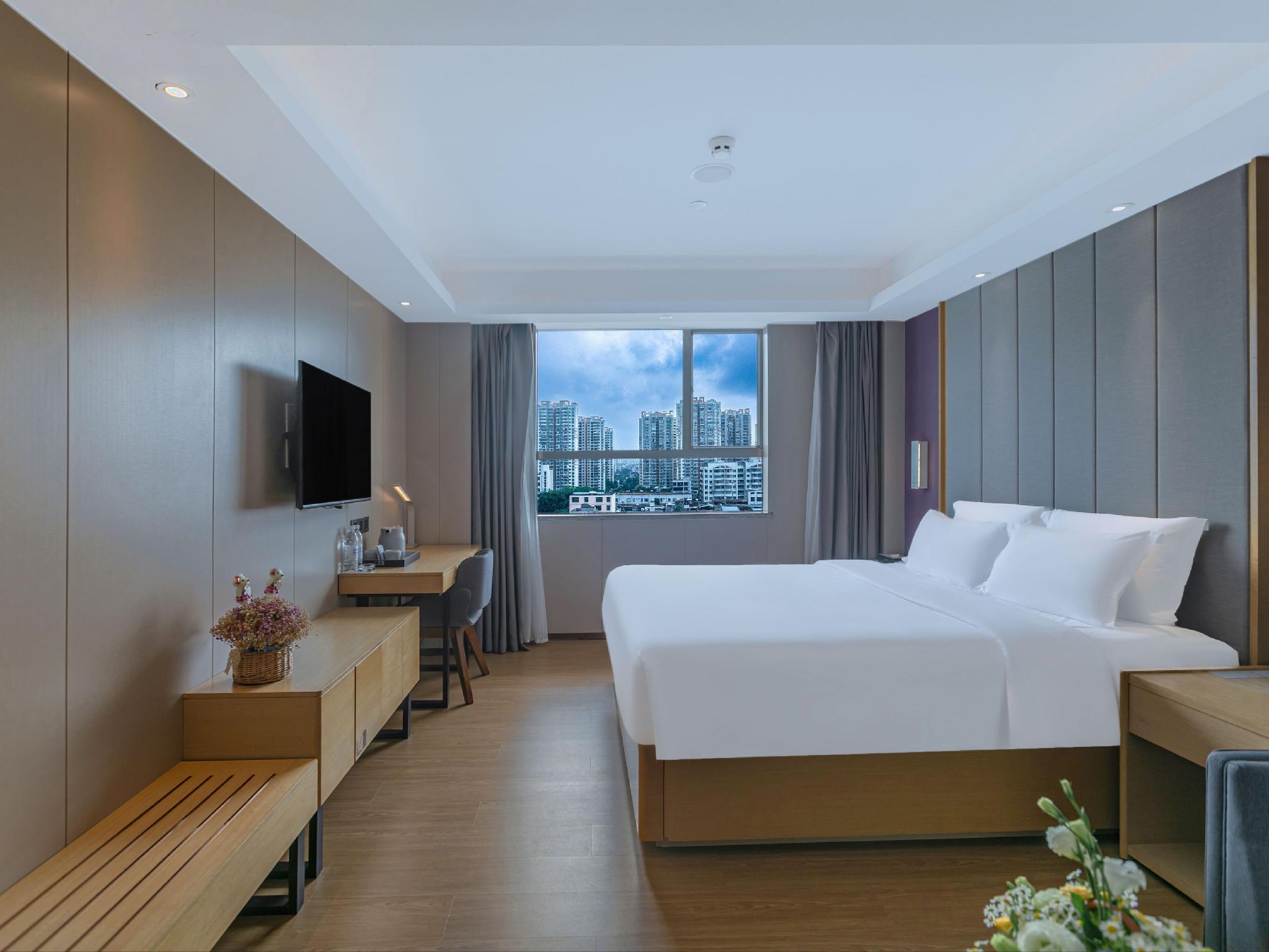 Lavande Hotel (Haikou Hainan University Qilou Old Street Branch) 12/36