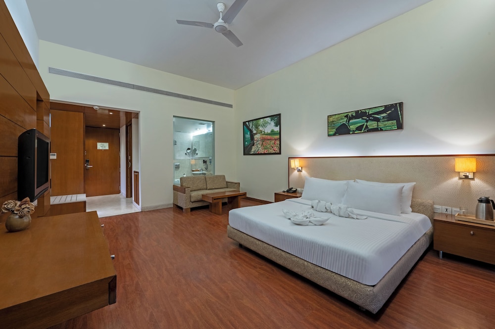 Club Mahindra Kensville Golf Resort 17/55