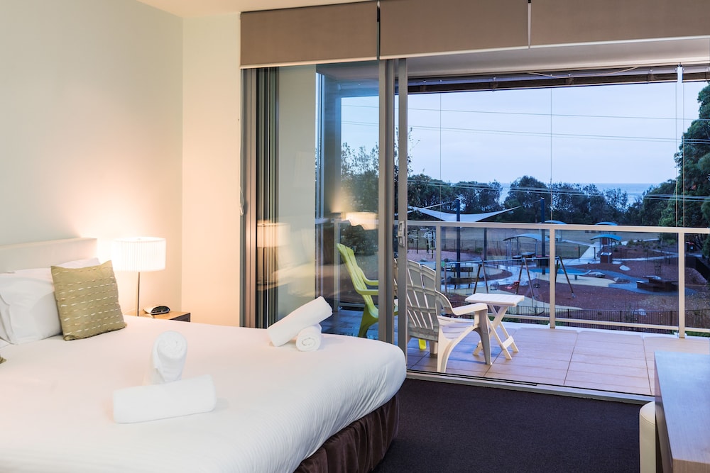 COAST RESORT MERIMBULA 6/43