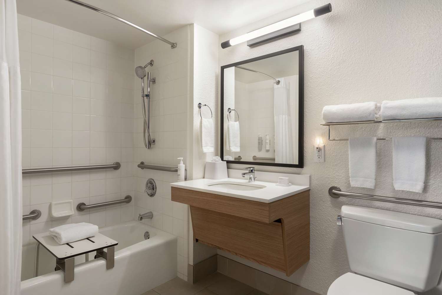 Spark by Hilton Sarasota Siesta Key Gateway 42/43