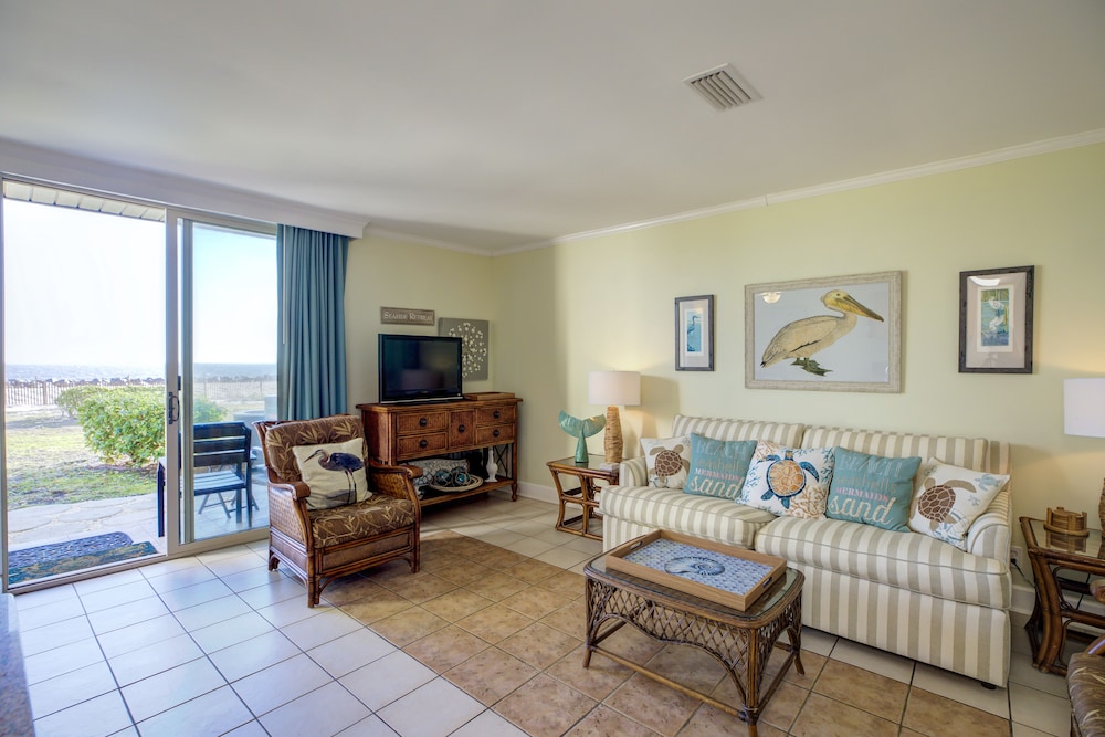 Villas By the Sea Resort Conference Center 33/73