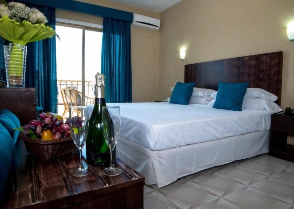 Comfort, Twin Beds