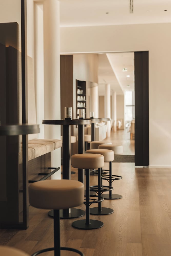 The Penz Hotel 46/57
