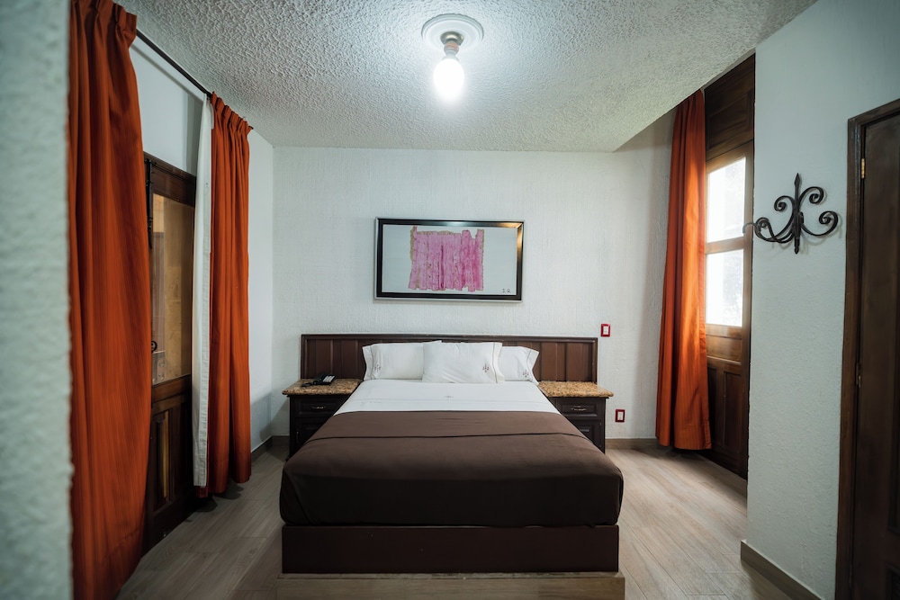 Hotel Don Quijote Plaza 24/58