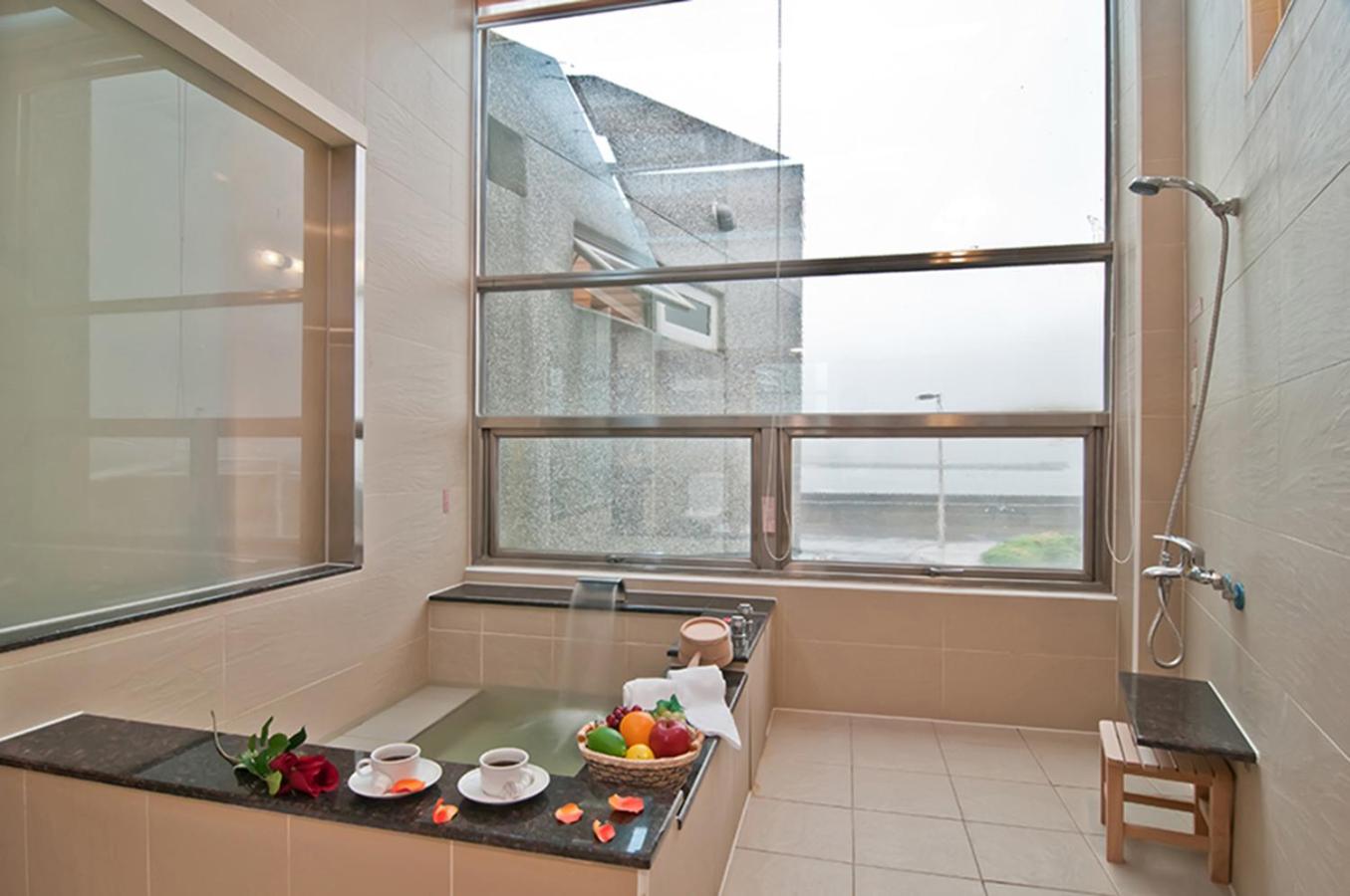 Jinshan Bay Spring Resort 44/45
