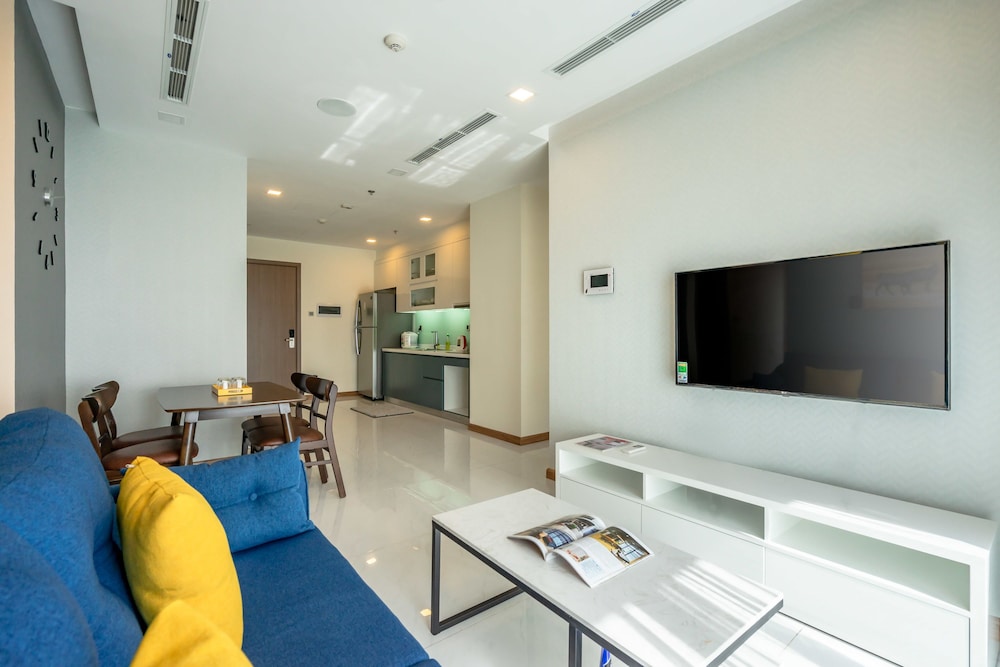 Hoasun Boutique Apartment - Vinhomes Central Park 30/50