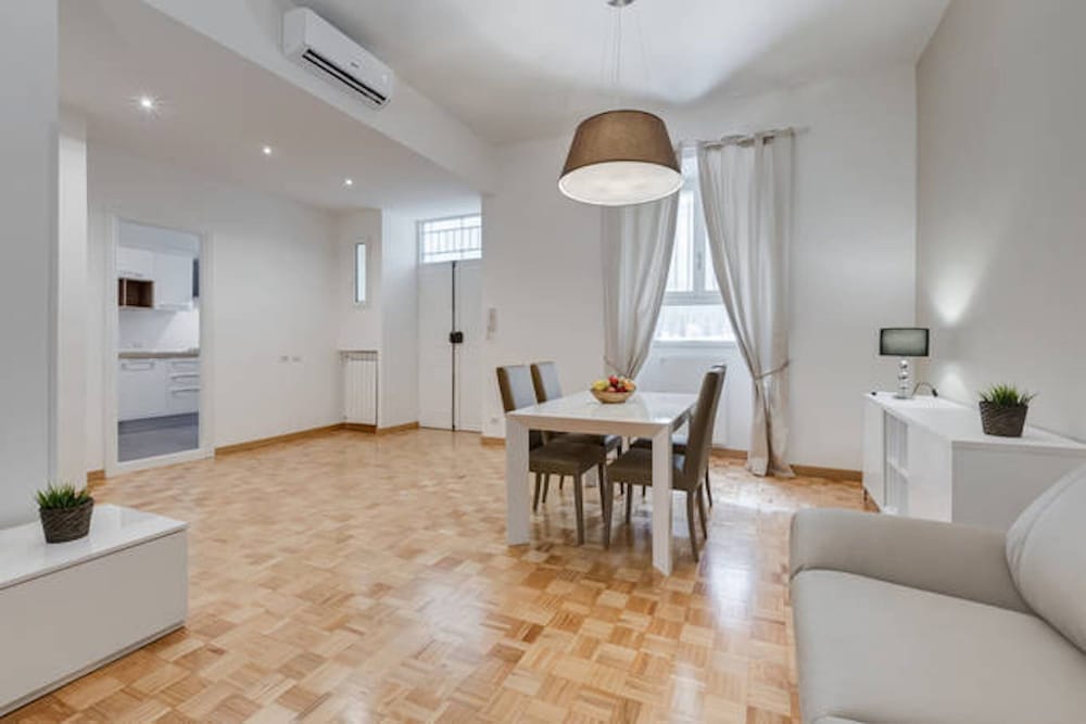 Vantaggio Suites & Apartments 21/39
