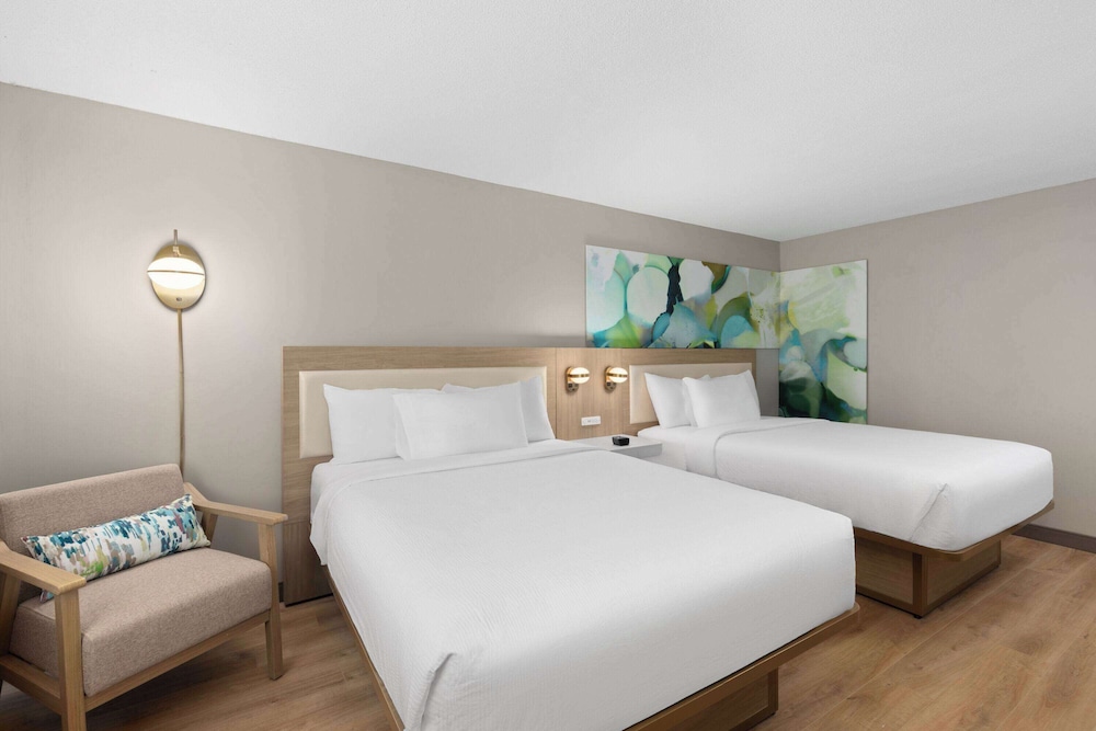 Wyndham Garden Louisville East 20/37