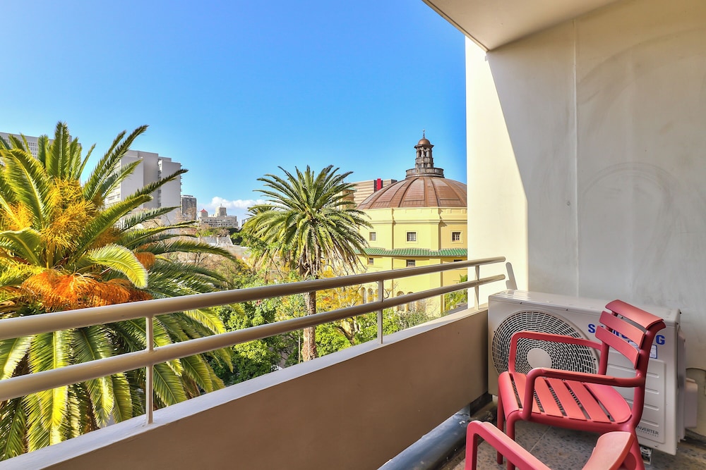 437 St Martini Gardens 13/20