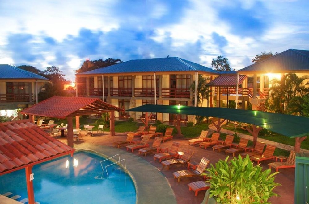 Amapola Resort 47/56
